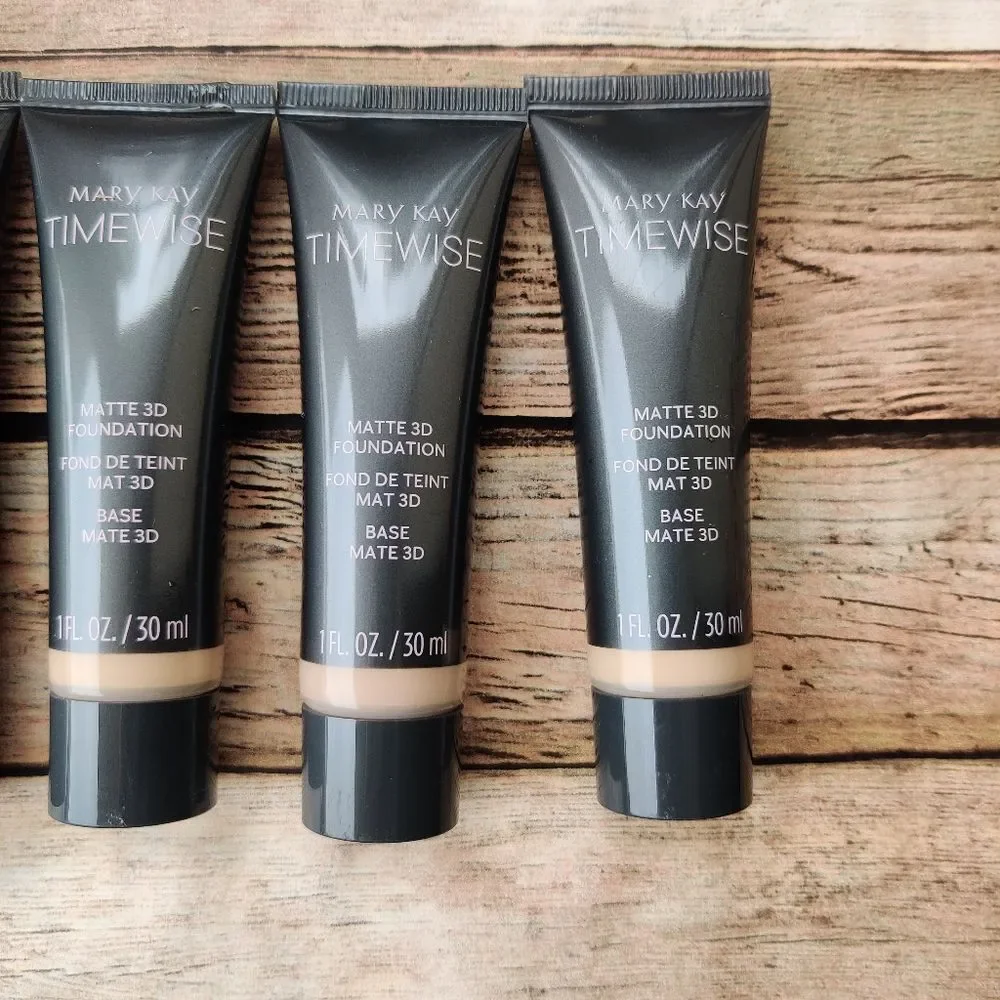 Mary Kay Timewise Matte 3D Foundation Ivory And Beige